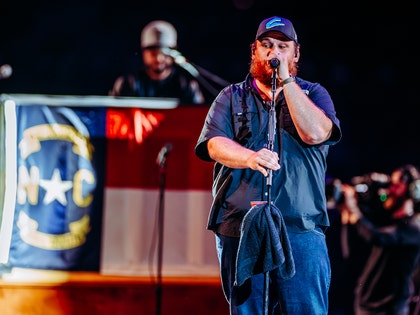 luke combs