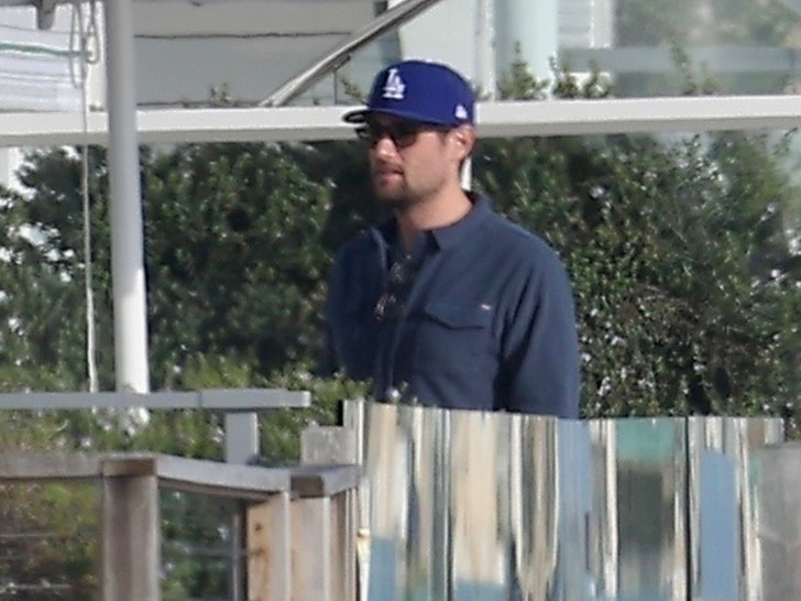 jake reiner beach cleanup backgrid