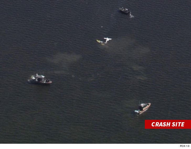 Crews retrieving Roy Halladay's plane from Gulf, report