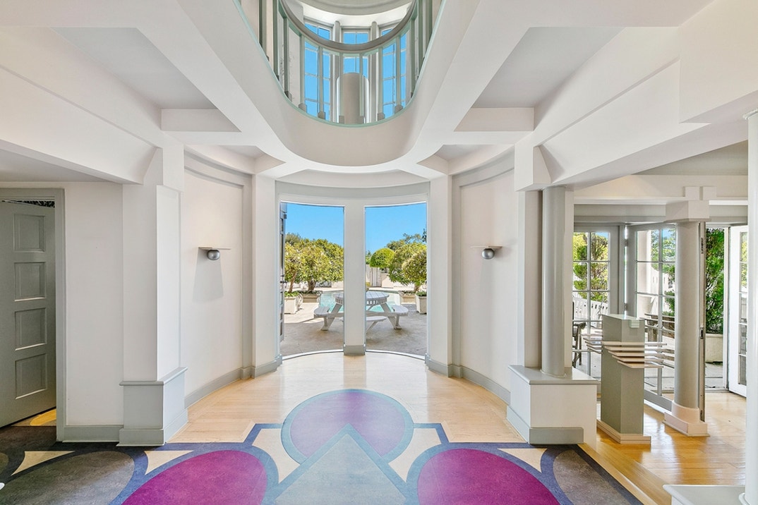 Richard Simmons Home Sale 7