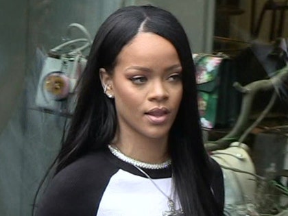 0926-Rihanna-tmz-01