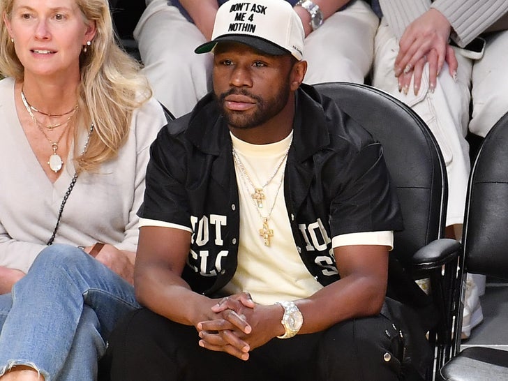 0404-Floyd-Mayweather-Lakers-Game-SUB