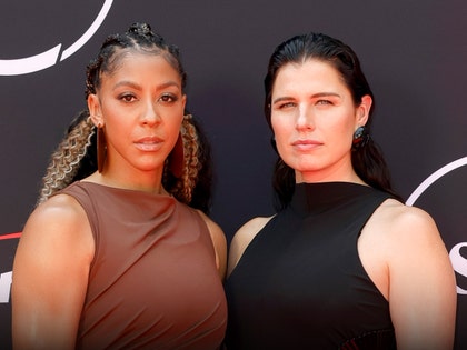candace-parker-anna-petrakova-getty-1