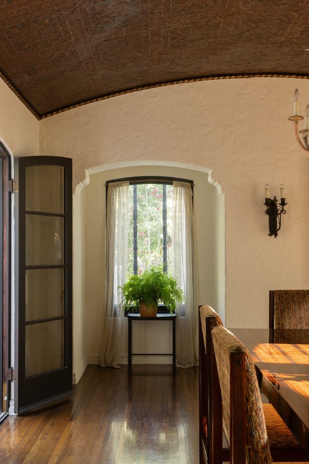 Aaron Paul Lists Los Angeles Home 6