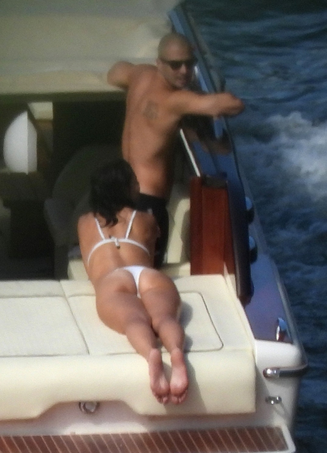 Katie Holmes PDA Lake Como 2