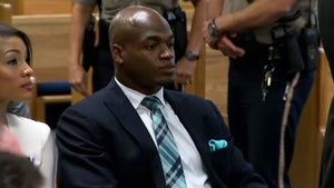 Adrian Peterson -- PROBATION IN CHILD ABUSE CASE ... 80 Hours of Community Service