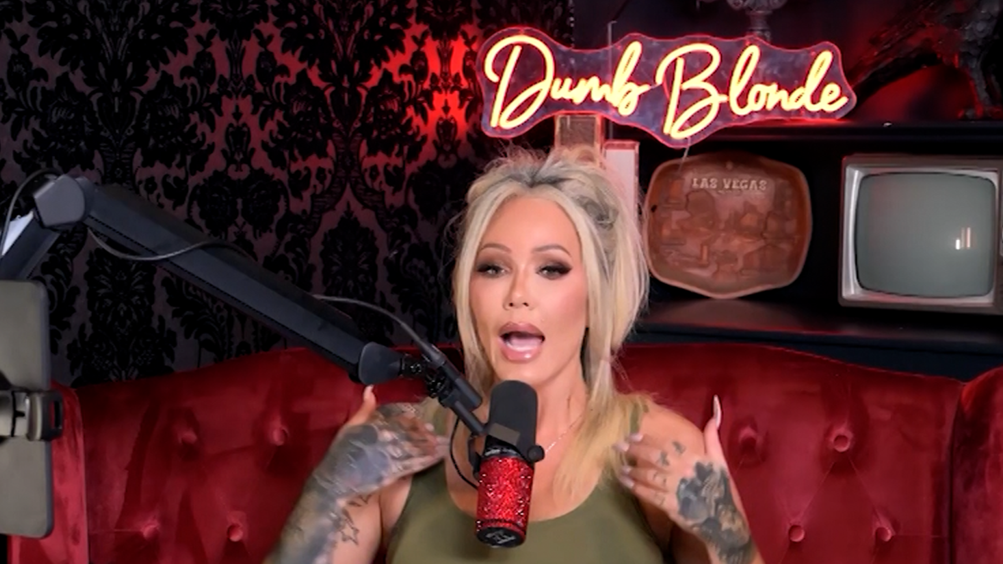 Bunnie XO Says She Loved Jelly Roll More Than He Loved Her