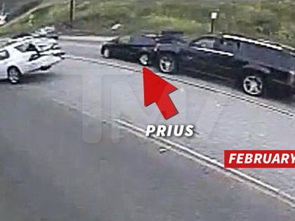 070915_jenner_accident_prius_primary