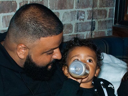 Asahd-Khaled-Has-Bottle-Service-at-Speakeasy-photos-07