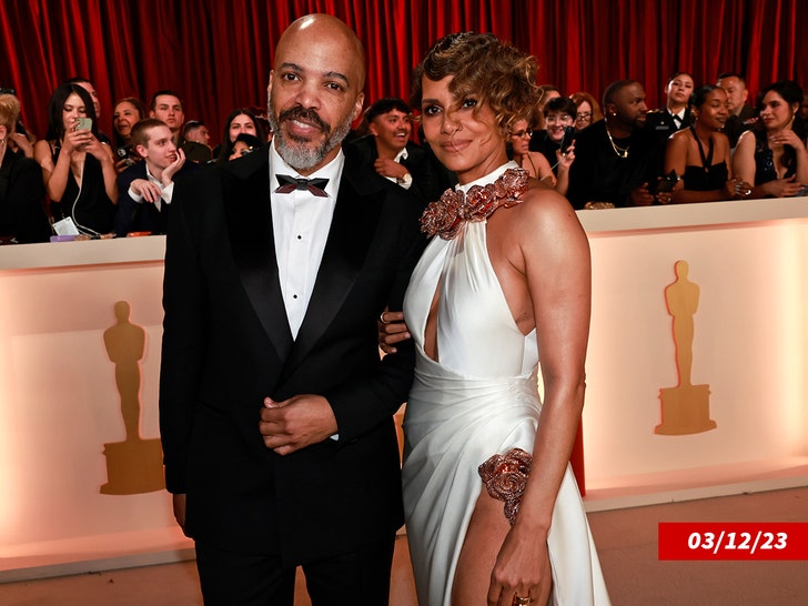 Van Hunt and halle berry getty 3