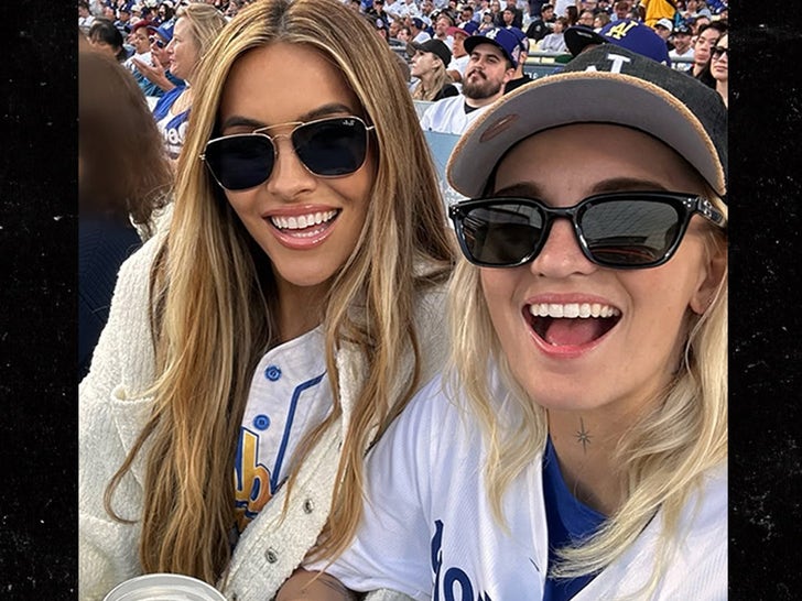 0619-Chrishell-Stause-and-G-Flip-Baseball-Game-SUB