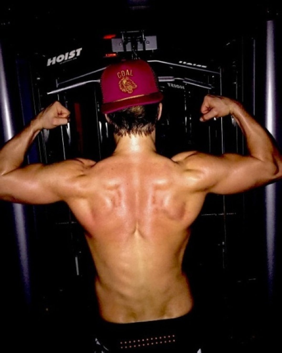 1206_derek_hough_shirtless17