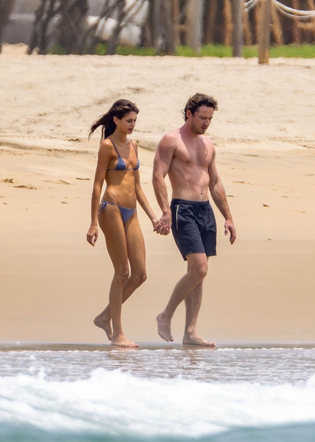 Kaia Gerber and Lewis Pullman