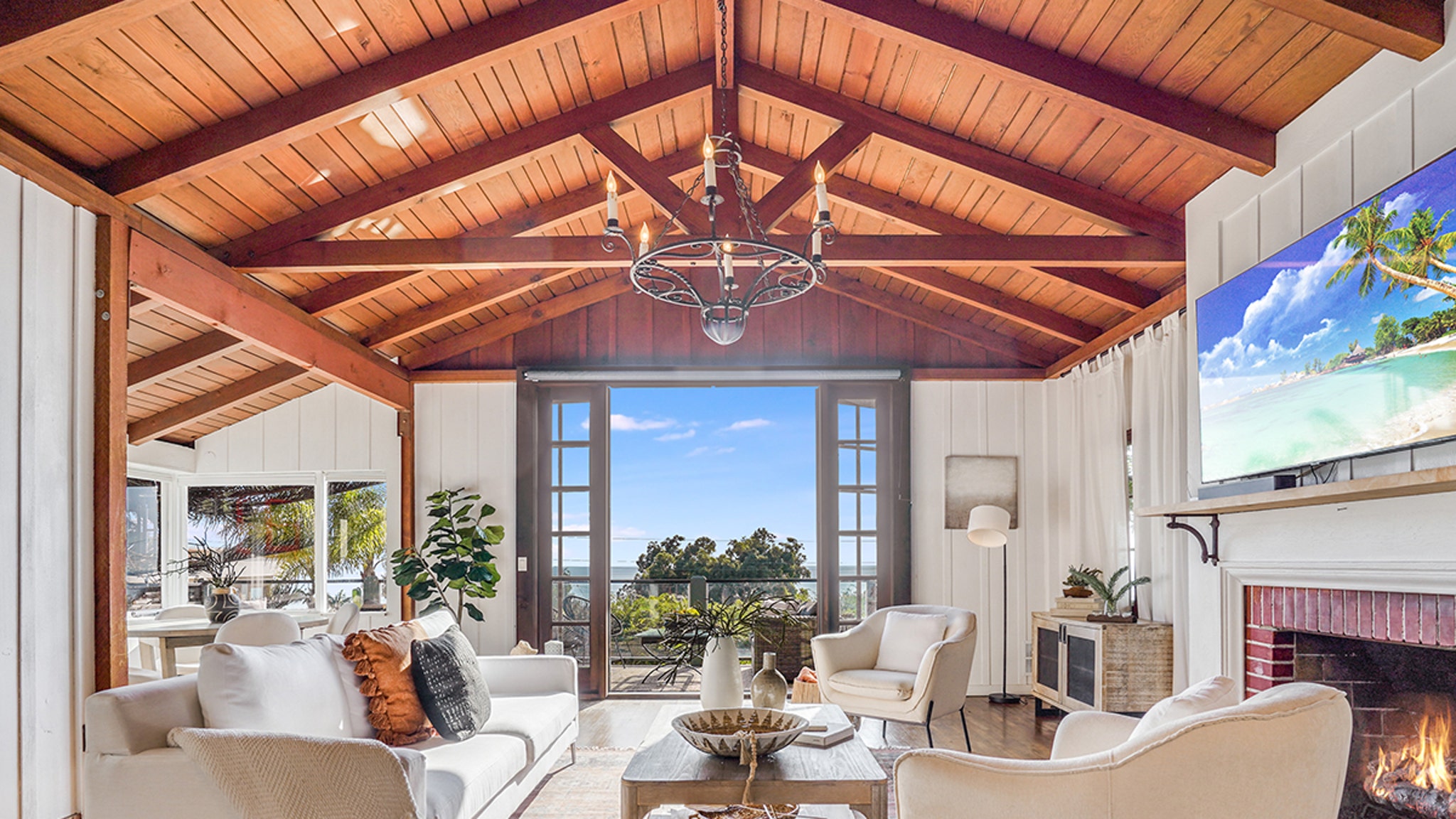 Ant Anstead Not Moving in With Renee Zellweger Amid Laguna Beach House Sale