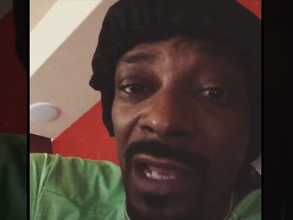 082214_snoop_dogg_primary