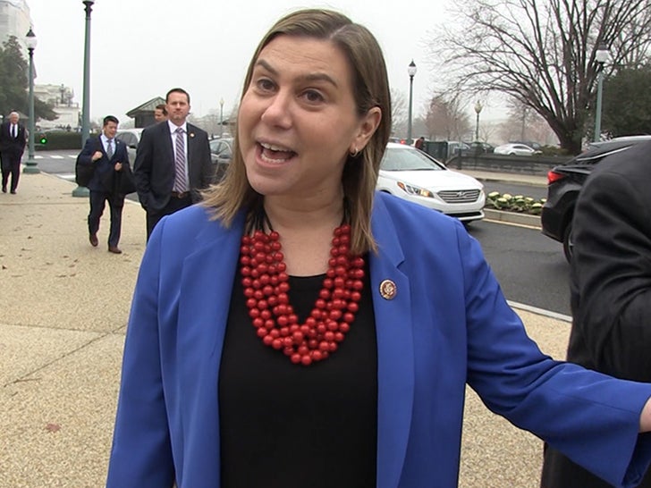 Ashton Kutcher Selling House &ndash; Dumping L.A. Mansion It&rsquo;s Not Baby