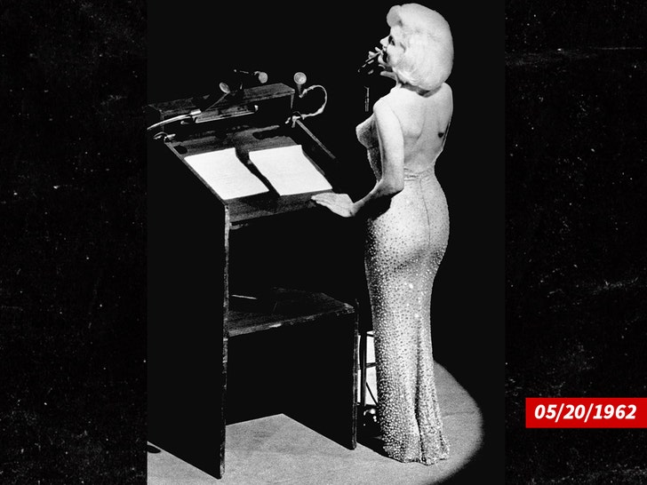 Marilyn Monroe'nun Malikanesi Kim K'nin Elbise Giymesine Büyük Başparmak Verdi