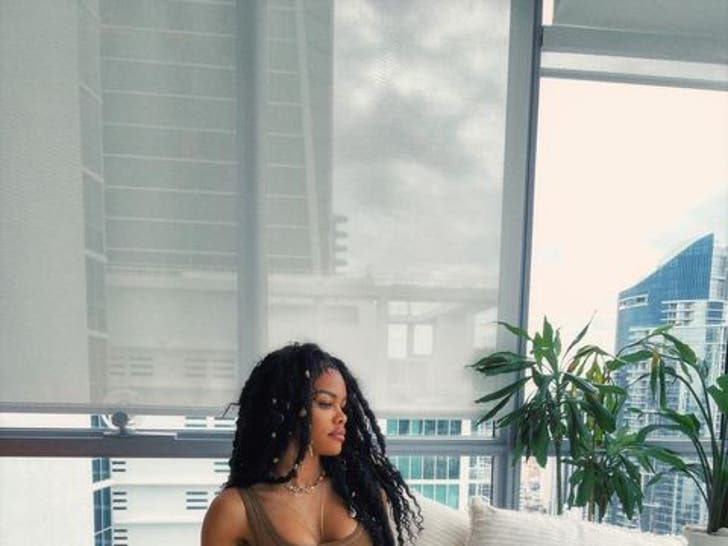 Teyana Taylor's Hot Shots