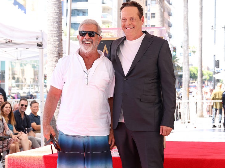 Vince Vaughn Celebrates Walk of Fame Star With Mel Gibson, Family