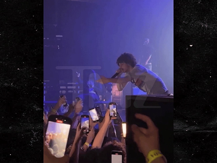 112425_xaviersobased_ksuuvi_crowd_primary