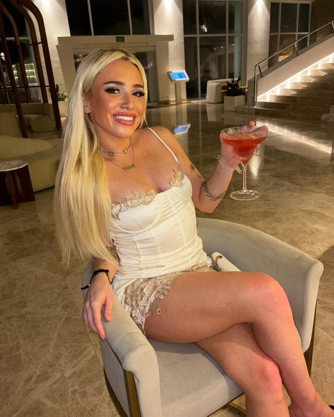 Chloe Calandra Hot Shots 27