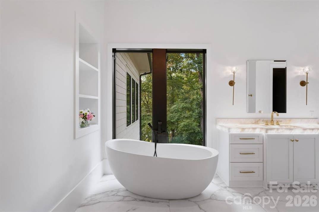 DJ Moore Charloote Home For Sale 13