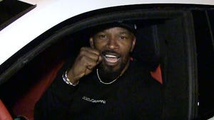 Jamie Foxx Says His Cowboys Sources Tell Him Zeke's Deal Will Get Done!