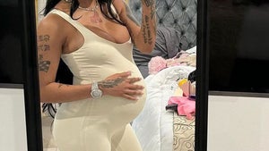 1024-glorilla-baby-bump-guess-who-primary_720