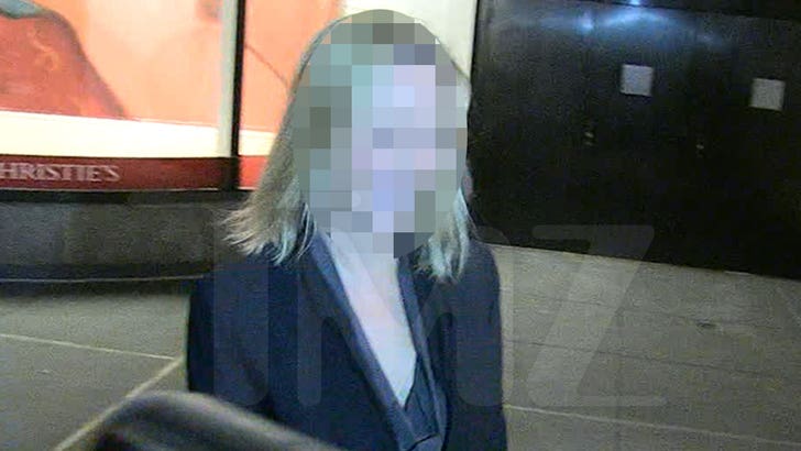 120325_uma_thurman_guess_who_kal