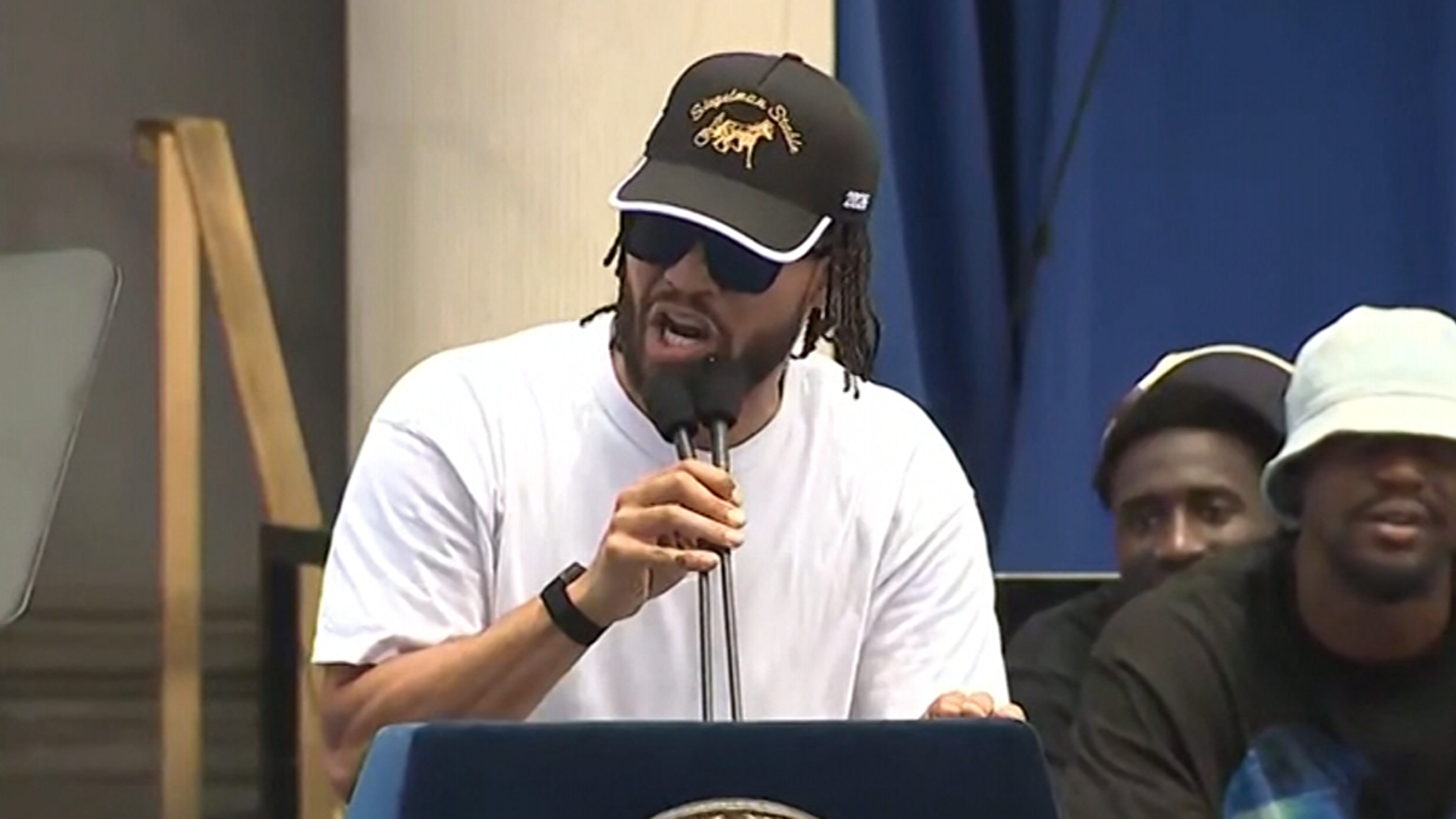 Brunson Blasts Haters At Knicks Rally!