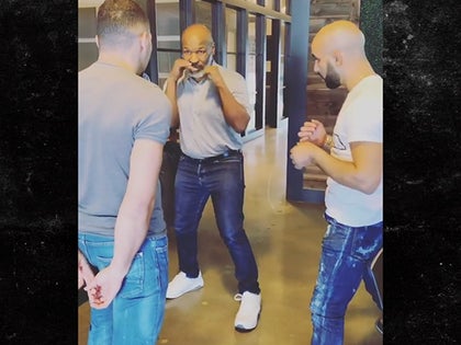 101619_mike_tyson-primaru
