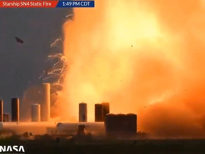 052920-spacex-explosion-primary