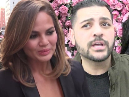 0618-chrissy-michael costello-tmz-01