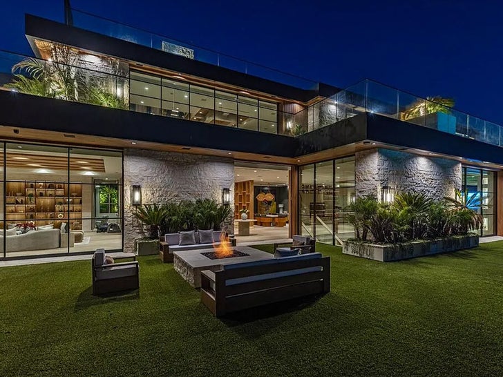 0619-Fashion-Nova-CEO-Richard-Saghian-Buys-Beverly-Hills-Mansion-PRIMARY