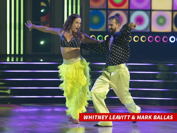 WHITNEY LEAVITT & MARK BALLAS dançando com as estrelas Disney-Eric McCandless