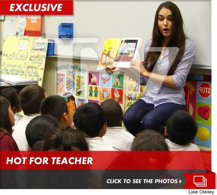 728px x 653px - Porn Legend Sasha Grey Reads to 1st Graders, School District Attempts  Cover-Up