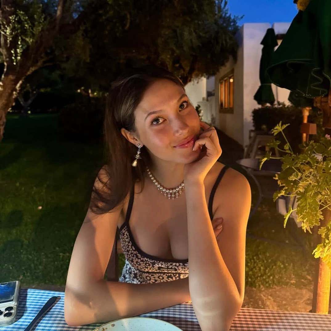 Eileen Gu Hot Shots 6