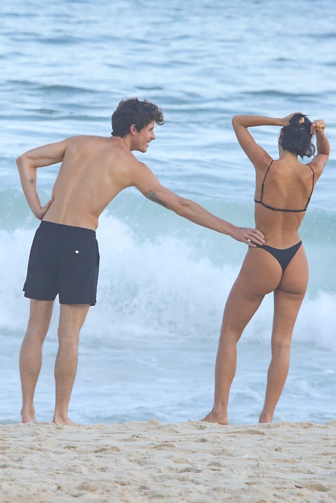 Shawn Mendes Bruna Marquezine PDA Beach Brazil 7