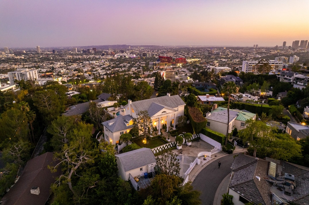 Richard Simmons Hollywood Hills New Photos 48