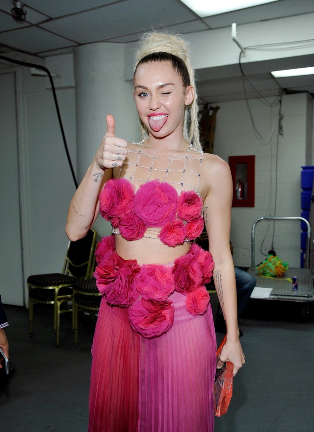 Miley Cyrus Stylish And Sexy Through The Years 22