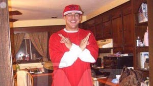 Aaron Hernandez -- The Signs of a Gang Member