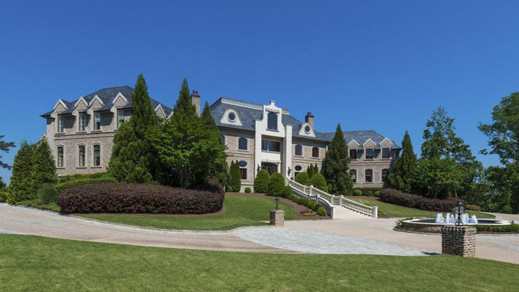 Tyler Perry Sells Atlanta Palace for Record Price, image size:2048x1152