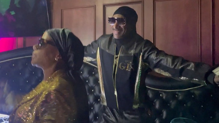 Snoop Dogg Rings in 53rd Birthday at Wife’s L.A. Strip Club, on Video