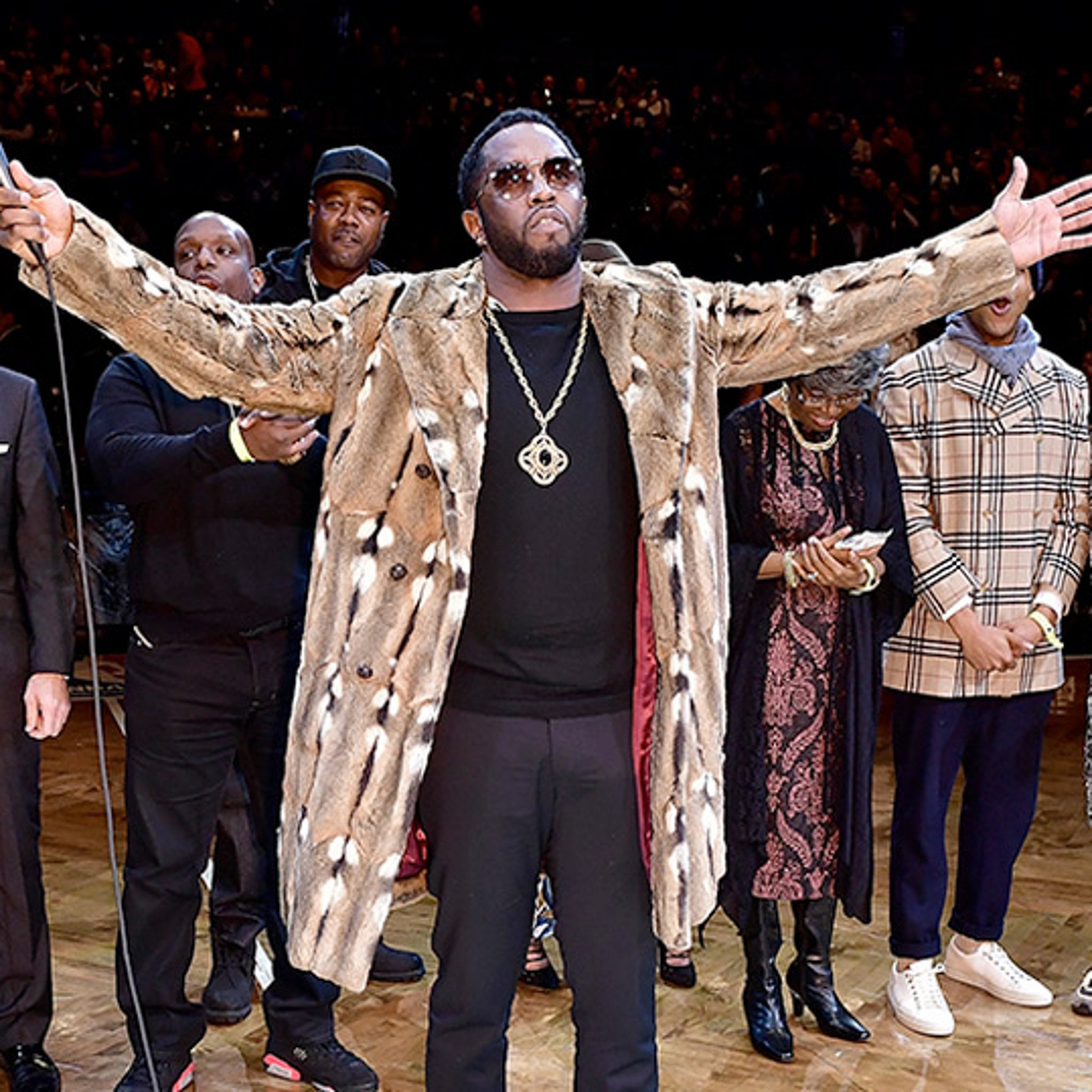 Diddy & Brooklyn Nets salute Notorious B.I.G. at “Biggie Night” 