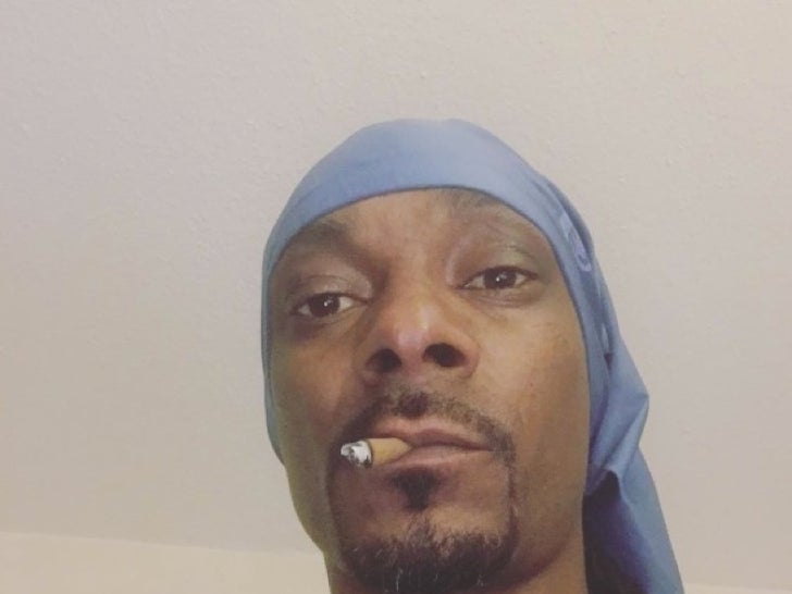 Smokin' Shots of Snoop Dogg