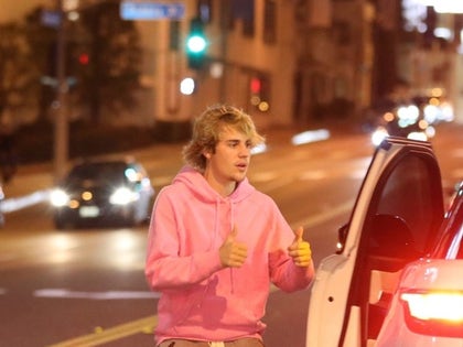 Justin-Bieber-Car-Crash-BGUS_1184169_002