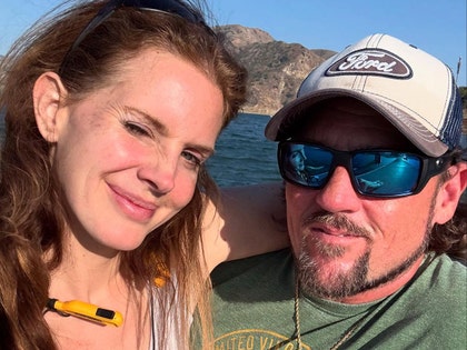 lana del rey and husband insta 1