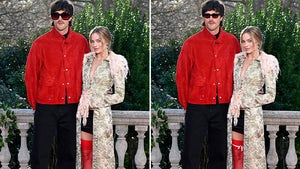 0207-Jacob-Elordi-Margot-Robbie-Frigin-Diff-hero