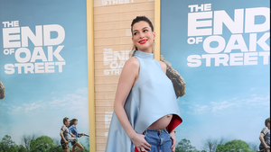 Primary Anne Hathaway