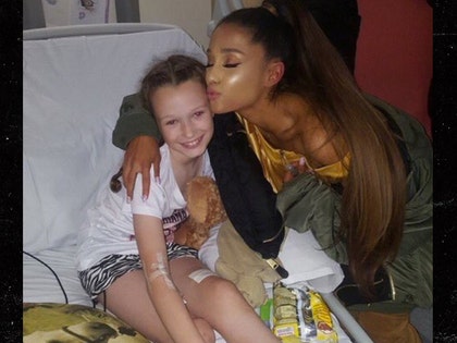 0602-ariana-grande-visits-the-manchester-victims-main
